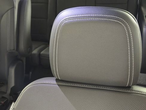 New 2026 Chevrolet Traverse LT w/ Midnight/Sport Edition FWD image 26