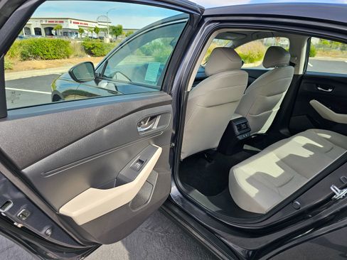 Used 2025 Honda Accord LX image 17