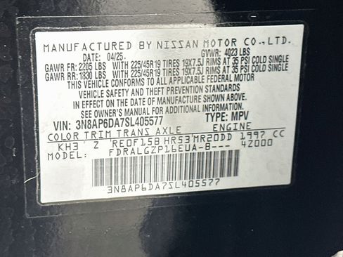 Used 2025 Nissan Kicks SR FWD image 12