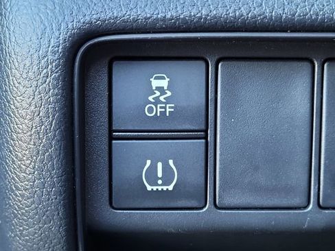 Used 2017 Honda CR-V LX image 14