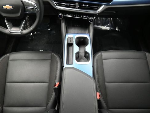 Used 2025 Chevrolet Equinox EV LT w/ Convenience Package image 28