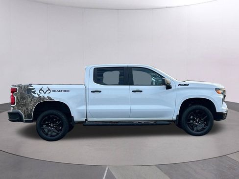 Used 2024 Chevrolet Silverado 1500 Custom Trail Boss w/ Realtree Special Edition AWD/4WD image 7