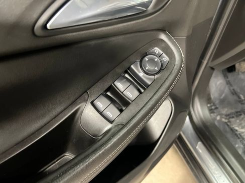 Certified 2021 Buick Encore GX Preferred w/ Cold Weather Comfort Package image 16