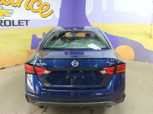 Used 2022 Nissan Altima 2.5 SR FWD image 3