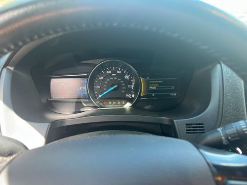 Used 2018 Ford Explorer XLT w/ XLT Appearance Package AWD/4WD image 19