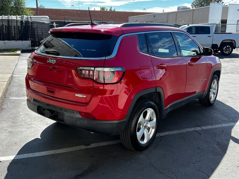 Used 2017 Jeep Compass Latitude w/ Popular Equipment Group AWD/4WD image 7