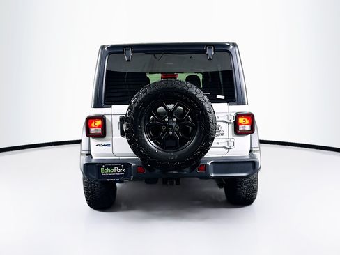 Used 2024 Jeep Wrangler Unlimited AWD/4WD image 7