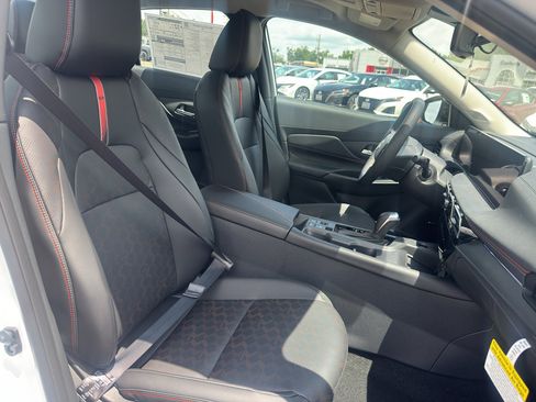 New 2026 Nissan Sentra SR FWD image 17