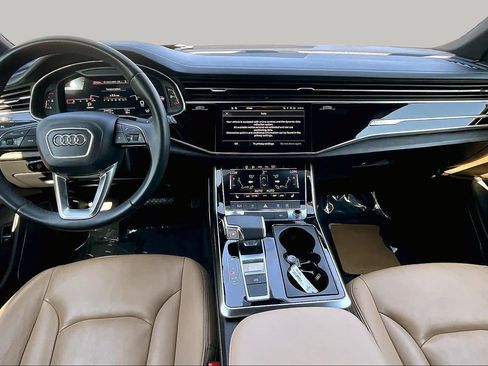 Used 2023 Audi Q7 3.0T Premium w/ Convenience Package AWD/4WD image 15