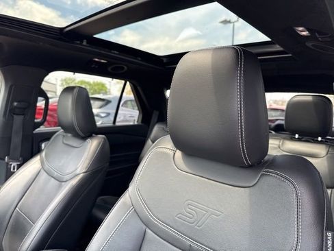 Used 2022 Ford Explorer ST w/ Equipment Group 401A image 18