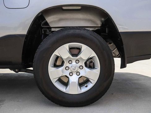 Used 2021 RAM 1500 Big Horn RWD image 10
