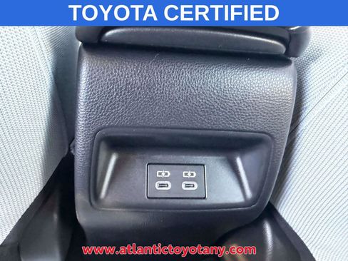 Certified 2025 Toyota Corolla SE image 14