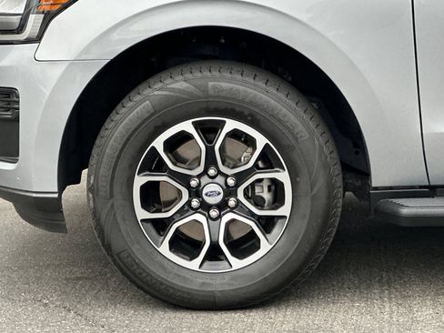 Used 2024 Ford Expedition Max XLT image 38