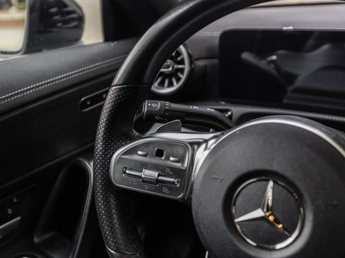 Used 2022 Mercedes-Benz CLA 250 image 7
