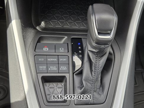 Used 2021 Toyota RAV4 XLE Premium image 25
