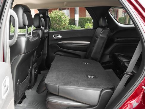 Used 2019 Dodge Durango SXT image 31