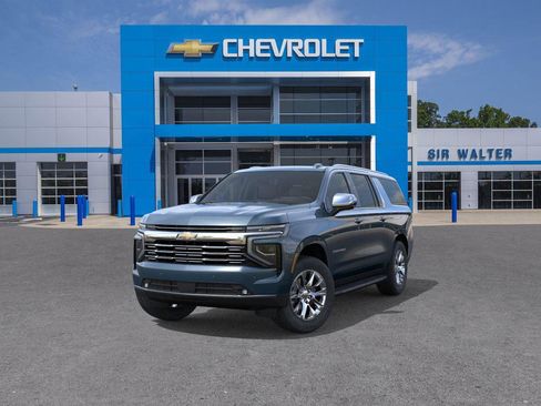 New 2026 Chevrolet Suburban Premier image 8