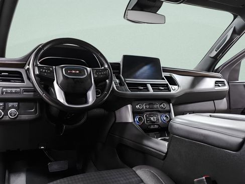 Used 2023 GMC Yukon SLE image 24