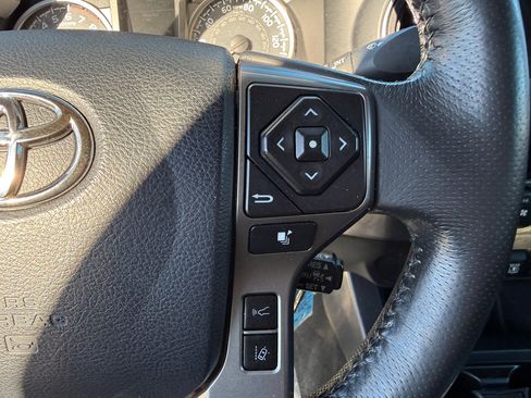 Used 2019 Toyota Tacoma SR5 image 16