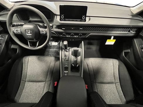 New 2025 Honda Accord SE image 18