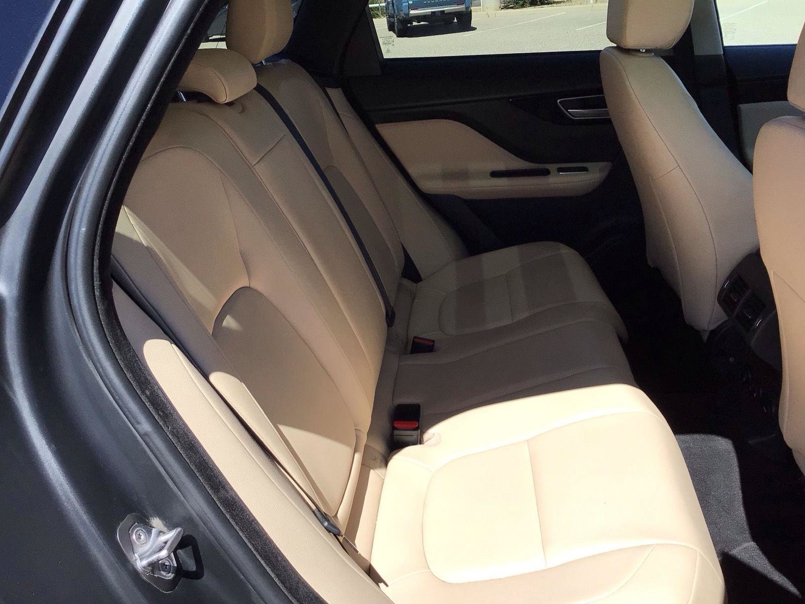 Used 2018 Jaguar F-PACE Premium AWD/4WD image 16