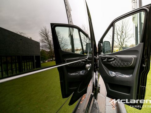 New 2024 Mercedes-Benz Sprinter 3500 image 17