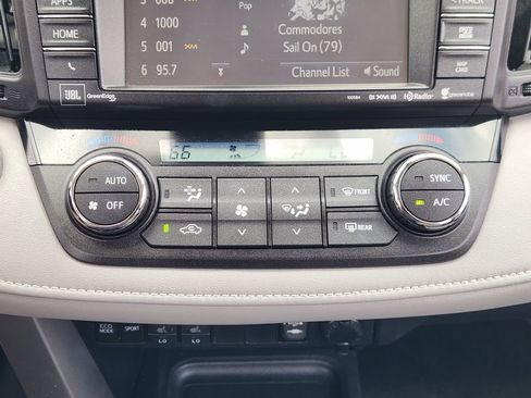 Used 2016 Toyota RAV4 Limited AWD/4WD image 15