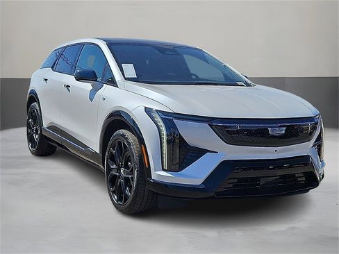 New 2025 Cadillac Optiq Sport 1 w/ LPO, ONYX Package image 6