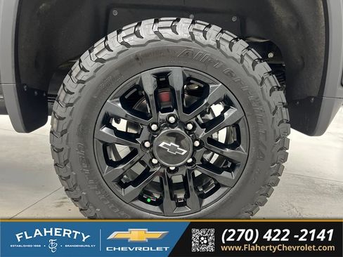 Used 2026 Chevrolet Silverado 2500 High Country w/ Midnight Edition AWD/4WD image 15