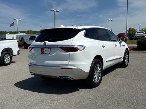 Used 2023 Buick Enclave Essence FWD image 11