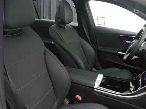 Certified 2025 Mercedes-Benz C 300 Sedan image 30