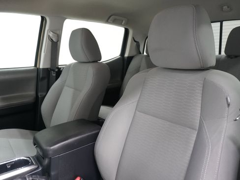 Used 2019 Toyota Tacoma SR5 RWD image 10
