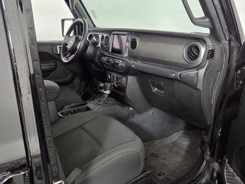 Used 2022 Jeep Gladiator Willys image 34