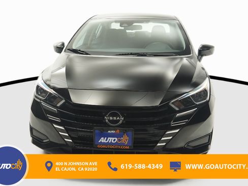 Used 2023 Nissan Versa SV image 4