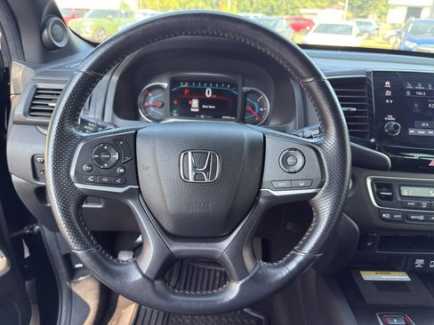 Used 2022 Honda Pilot TrailSport image 20