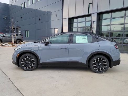 New 2026 Nissan Leaf Platinum+ w/ Cargo Package (Platinum+) image 2