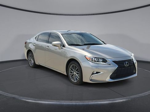 Used 2018 Lexus ES 350 w/ Premier Package FWD image 12