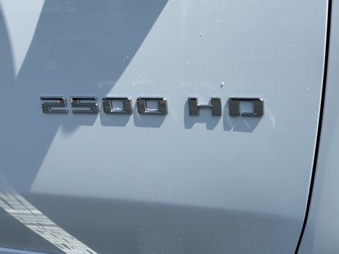 Used 2025 Chevrolet Silverado 2500 LT w/ Convenience Package AWD/4WD image 7