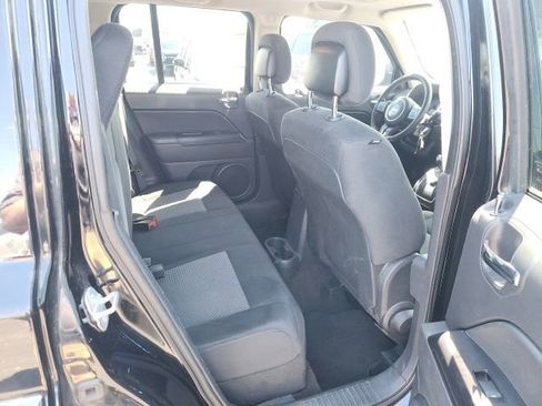 Used 2014 Jeep Patriot Latitude w/ Sun/Sound Group AWD/4WD image 14