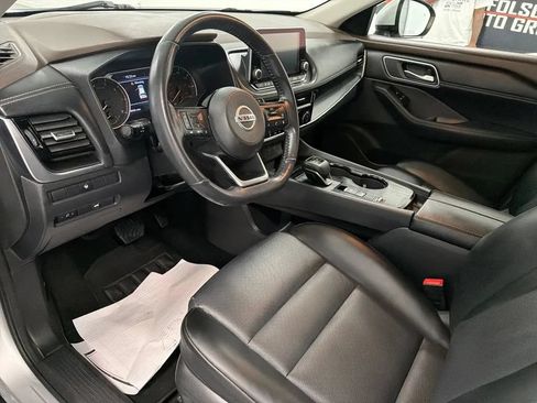 Used 2021 Nissan Rogue SV w/ Premium Package FWD image 11