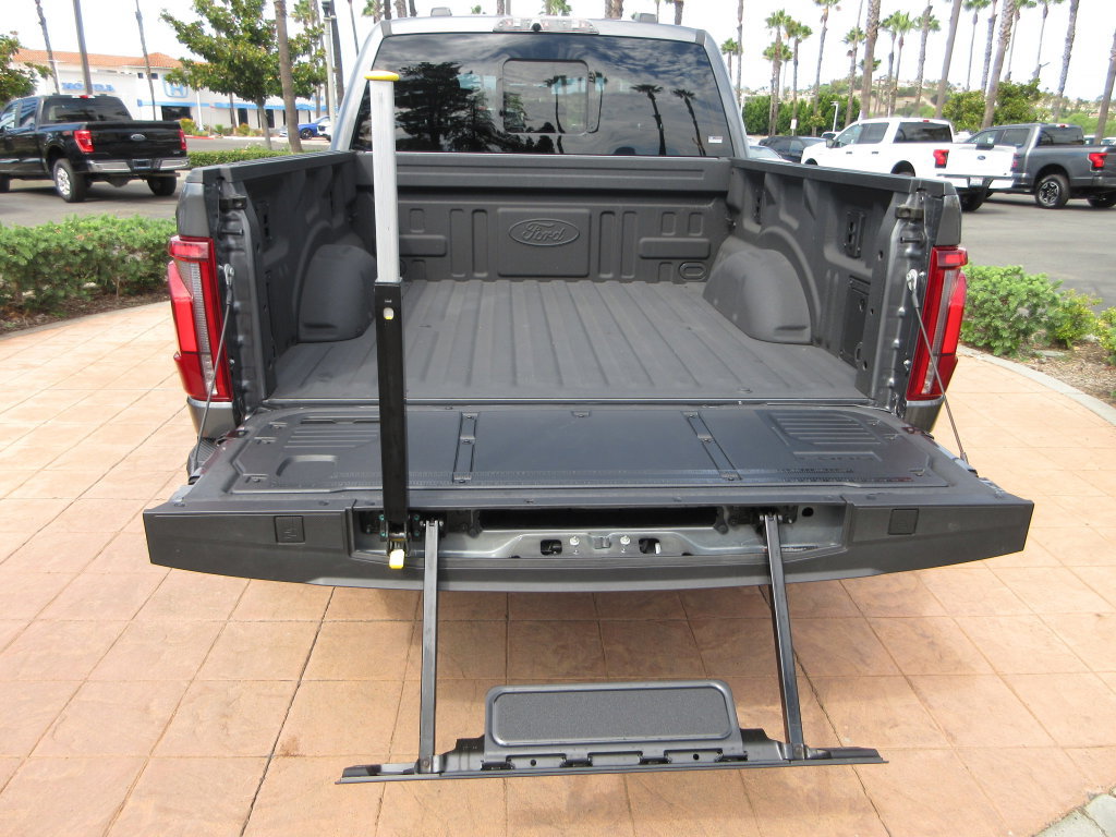 Used 2026 Ford F150 Raptor AWD/4WD image 31