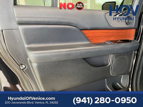 Used 2022 Lincoln Navigator L Reserve AWD/4WD image 56