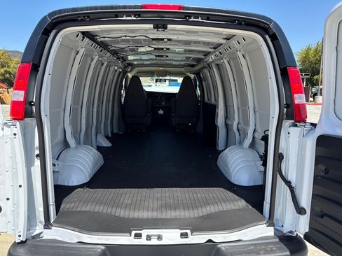 New 2026 GMC Savana 2500 Extended w/ Driver Convenience Package RWD image 13