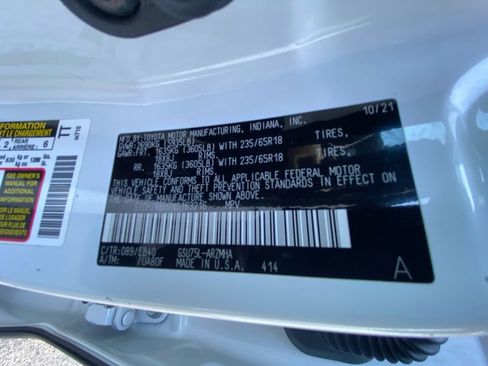 Used 2022 Toyota Highlander XLE image 23