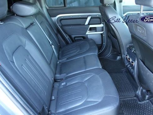 Used 2022 Land Rover Defender 110 X-Dynamic SE image 13