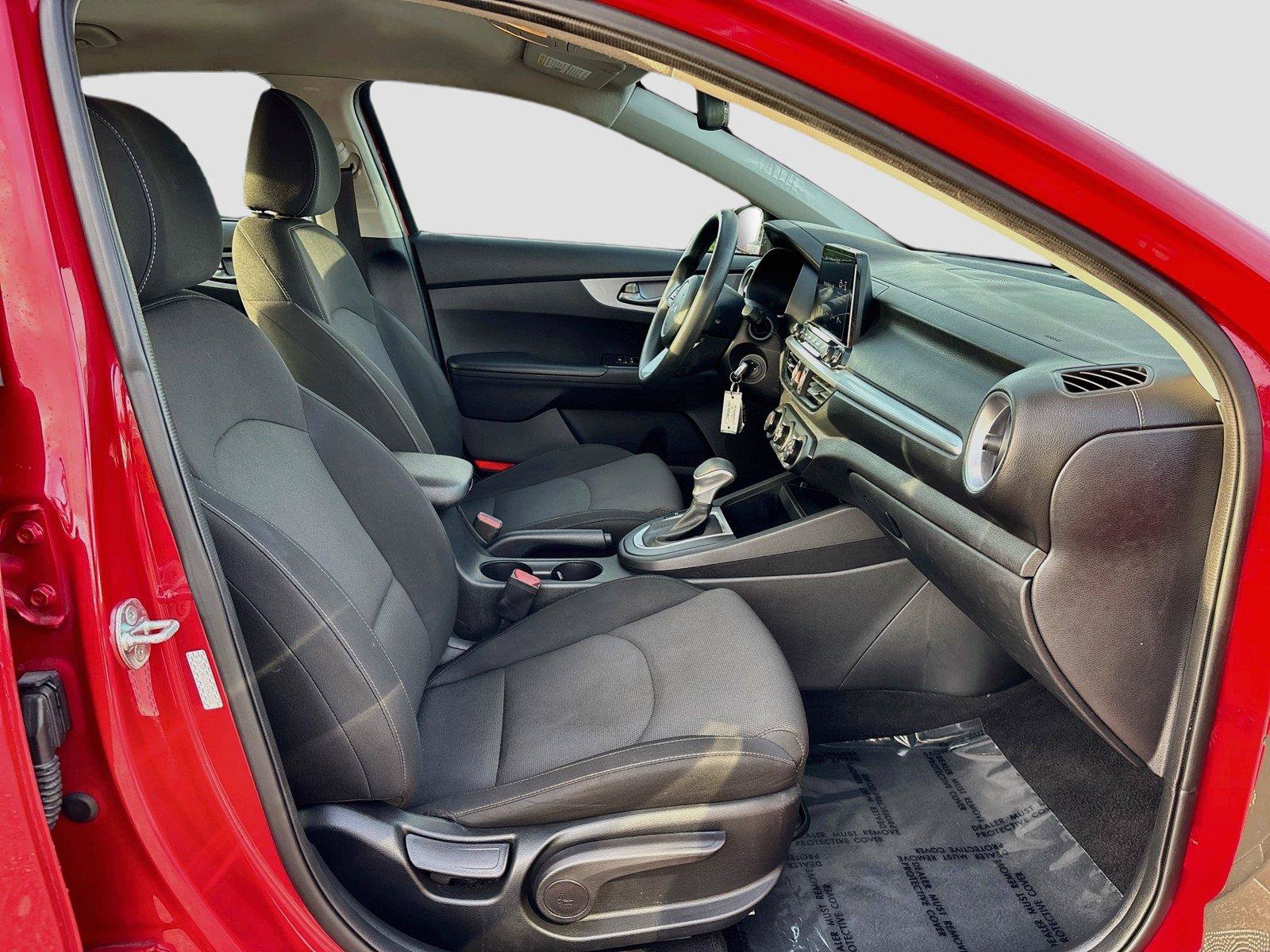 Used 2022 Kia Forte LXS w/ LXS Technology Package FWD image 25