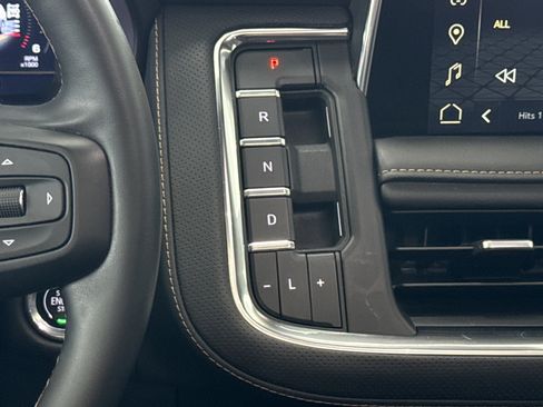 Used 2023 GMC Yukon AT4 w/ AT4 Premium Plus Package image 57