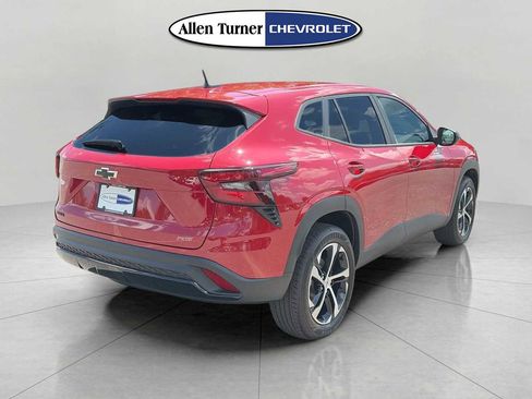 New 2026 Chevrolet Trax RS w/ Driver Confidence Package FWD image 4