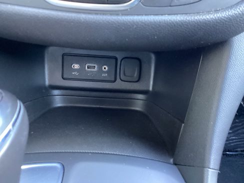 Used 2019 Chevrolet Equinox LT image 39