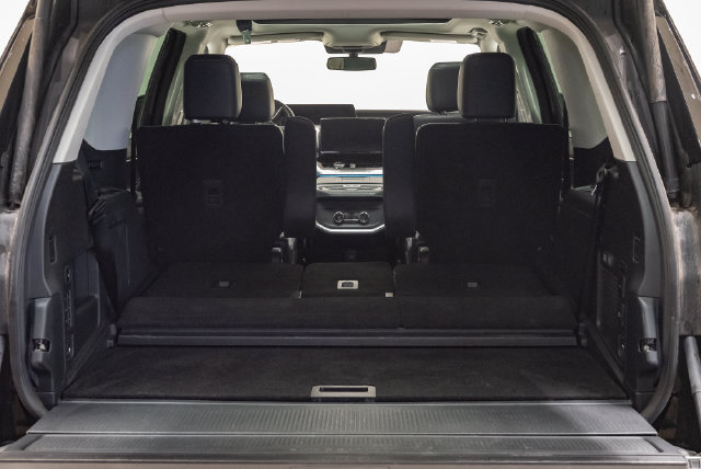 Used 2025 Ford Expedition Platinum AWD/4WD image 41